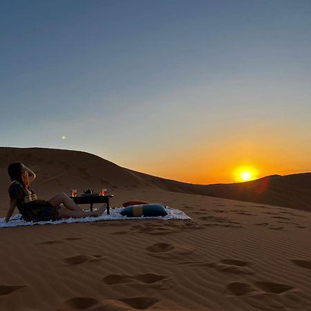 ホテル Erg Chebbi Starlight Camp メルズーガ エクステリア 写真