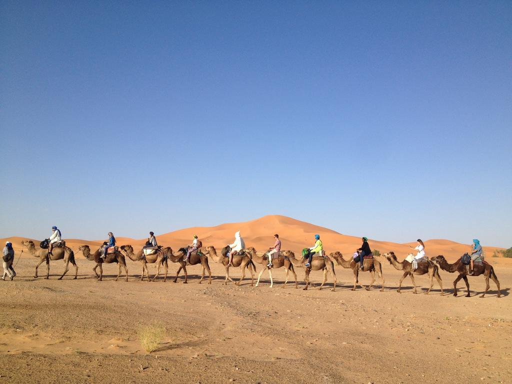 ホテル Erg Chebbi Starlight Camp メルズーガ エクステリア 写真