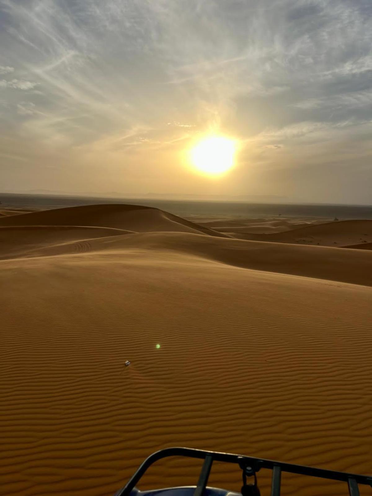 ホテル Erg Chebbi Starlight Camp メルズーガ エクステリア 写真