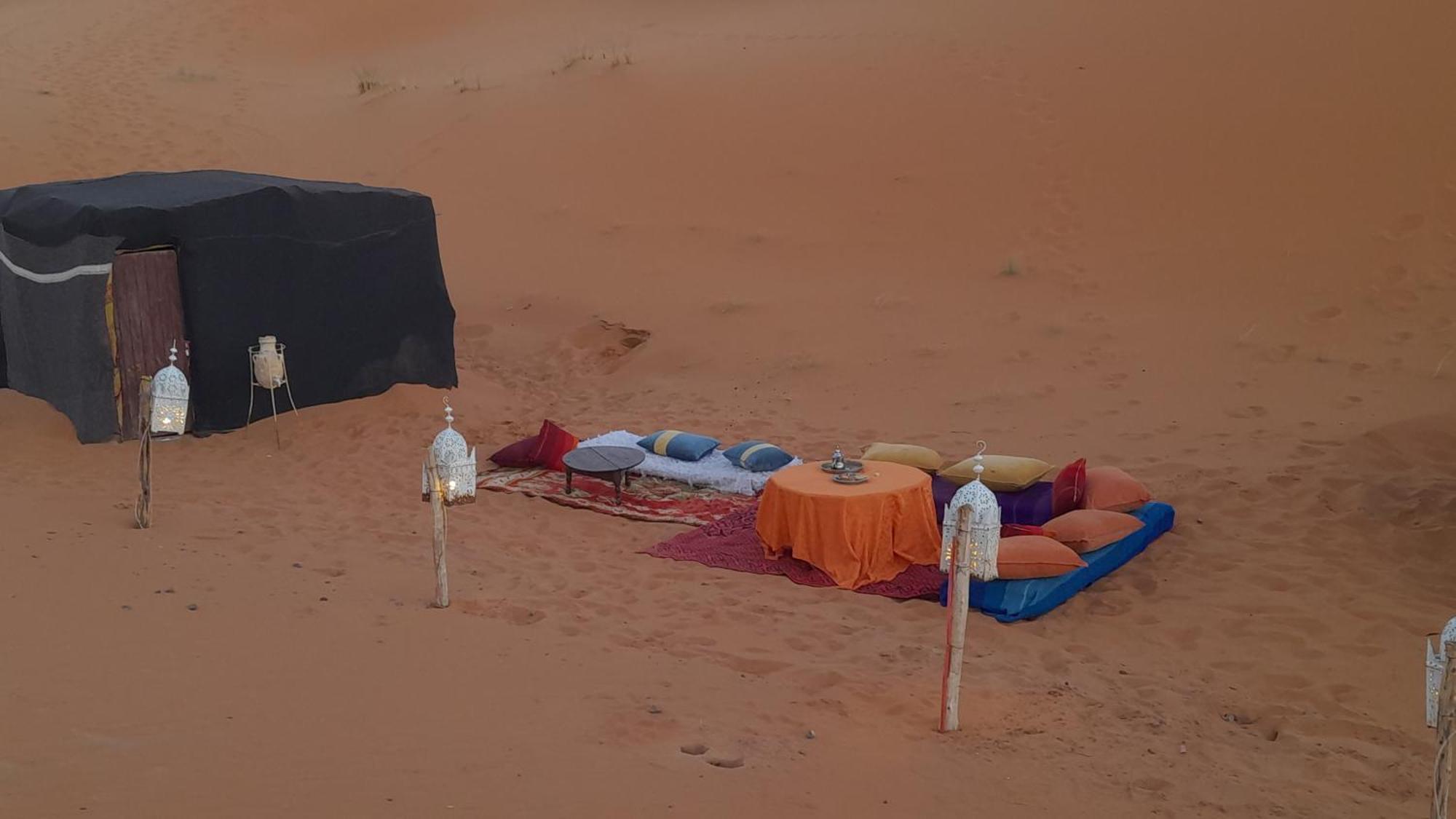 ホテル Erg Chebbi Starlight Camp メルズーガ エクステリア 写真