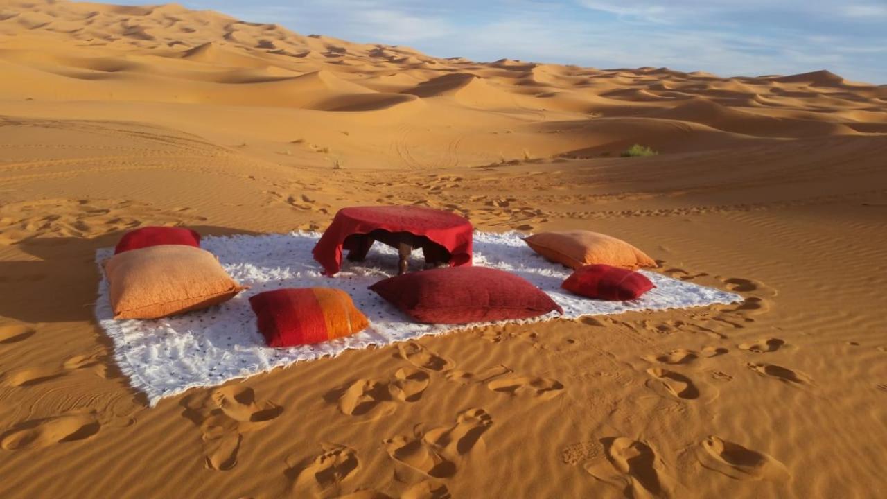 ホテル Erg Chebbi Starlight Camp メルズーガ 部屋 写真