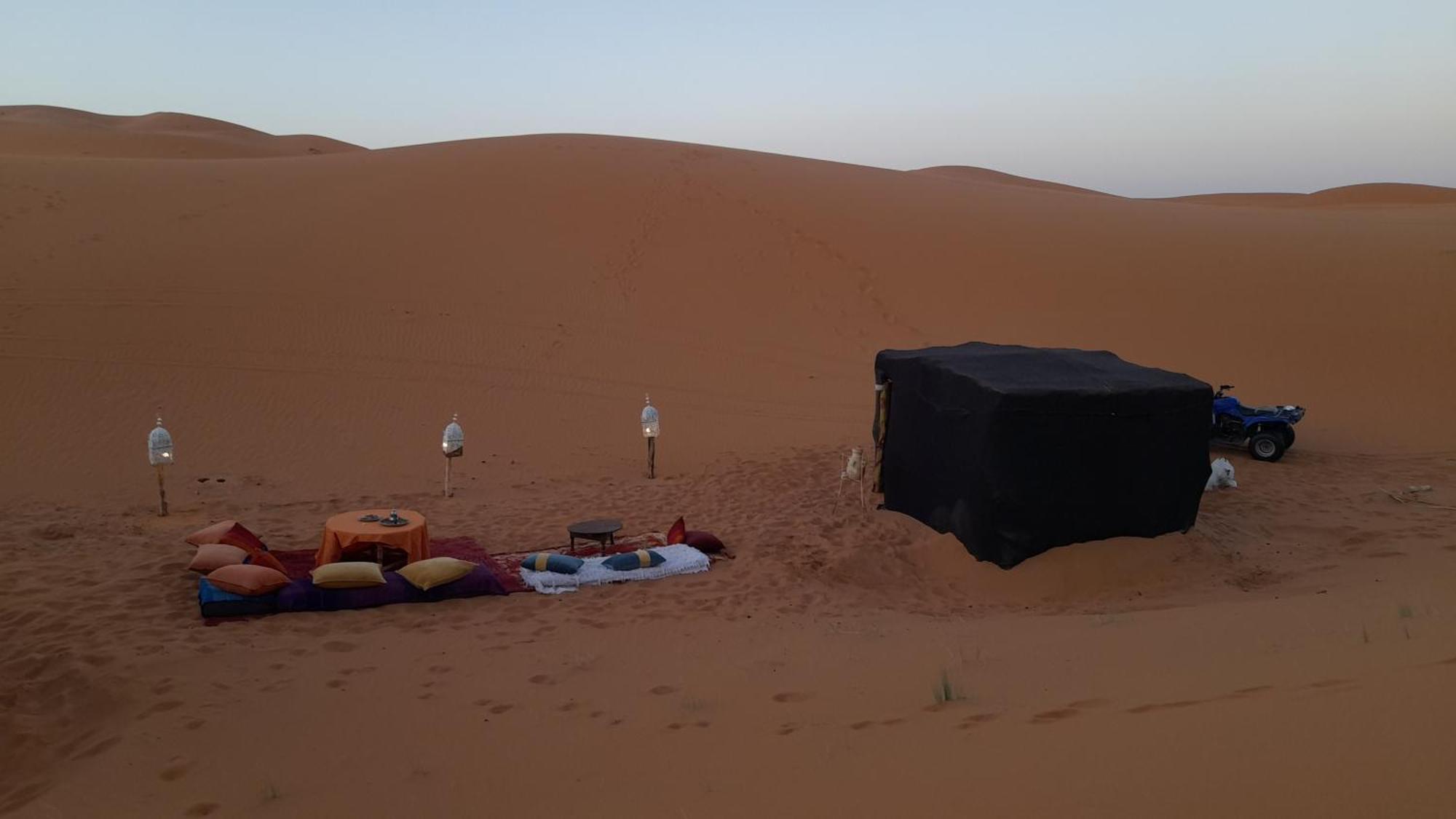 ホテル Erg Chebbi Starlight Camp メルズーガ 部屋 写真