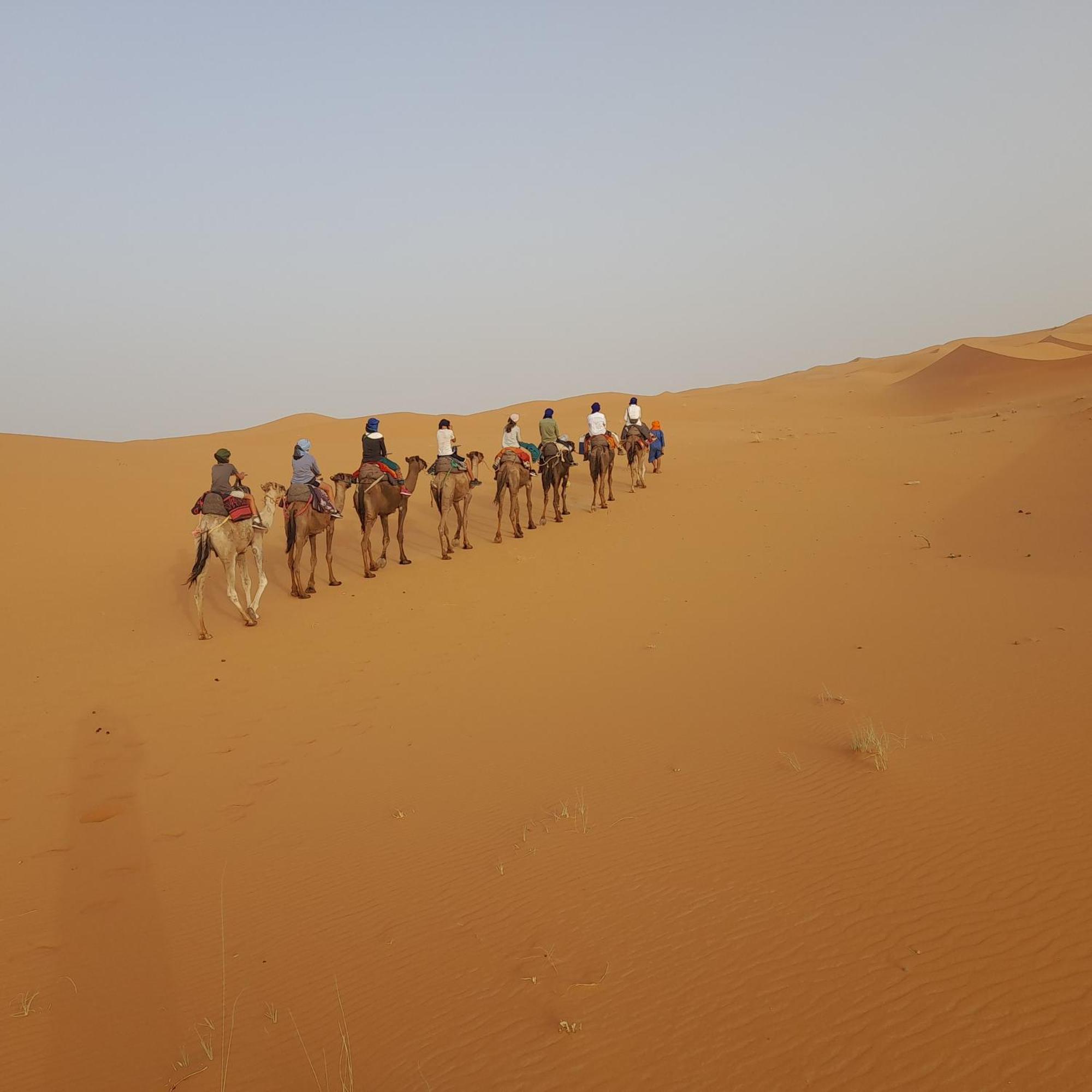 ホテル Erg Chebbi Starlight Camp メルズーガ 部屋 写真