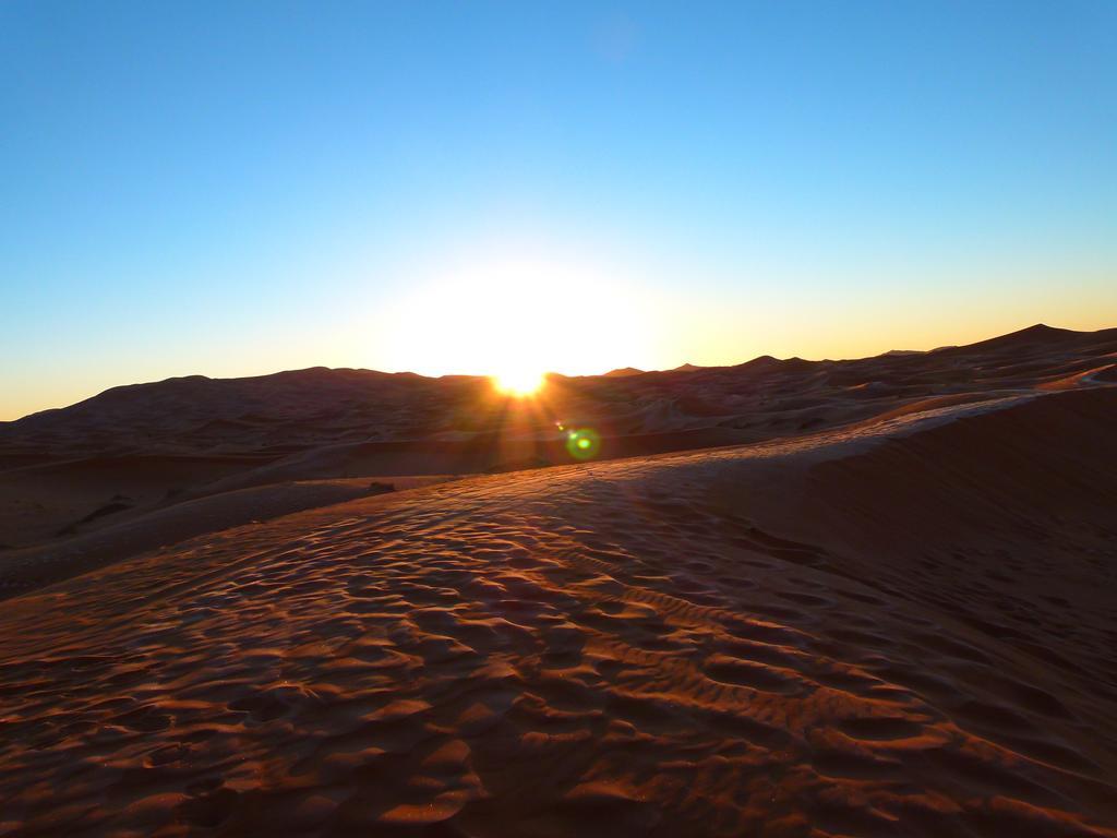 ホテル Erg Chebbi Starlight Camp メルズーガ エクステリア 写真